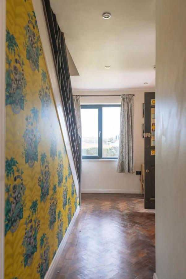 Lush & Spacious 3Bd House - East برايتون المظهر الخارجي الصورة